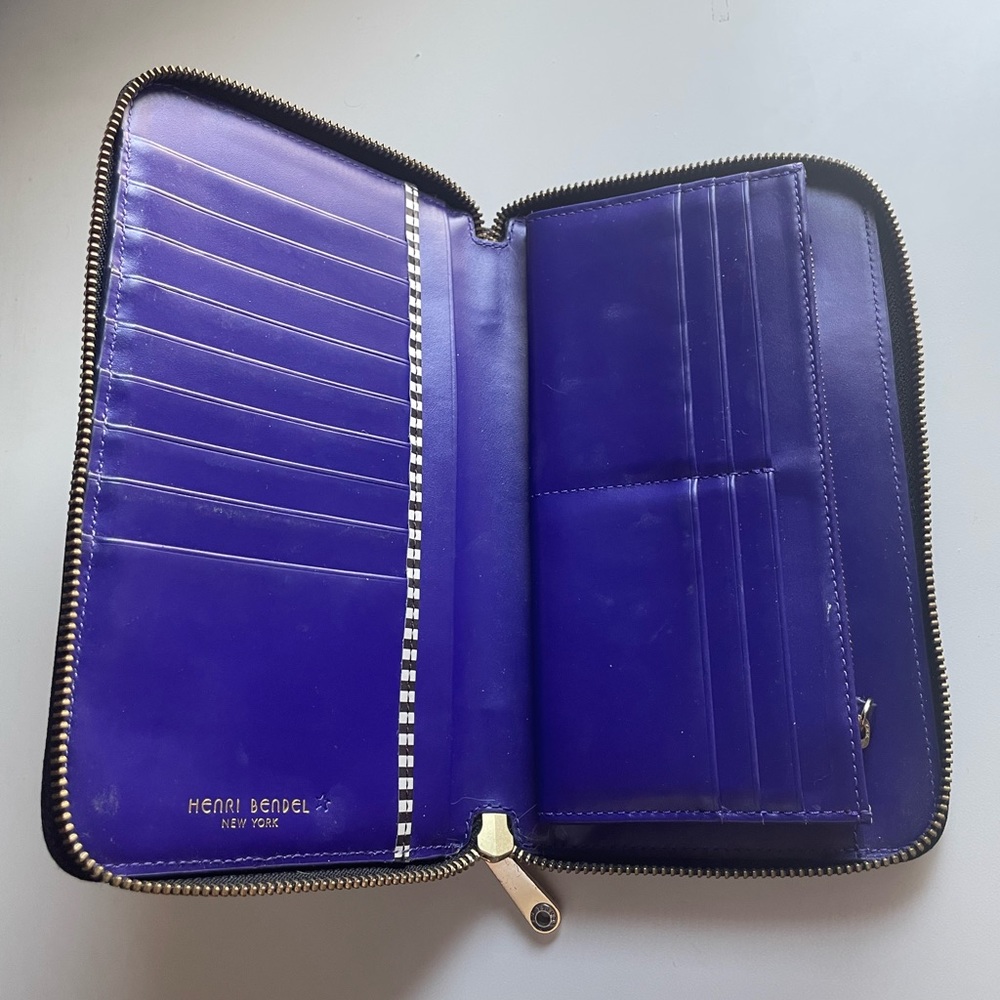 Henri Bendel Black Continental Wallet w/ Purple Interior - Picture 4 of 8